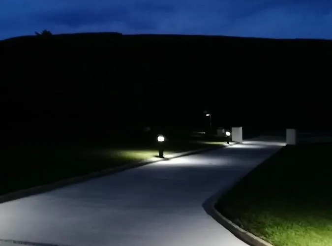 An Charraig Ban On The Wild Atlantic Way F94wt02 B&B 3*